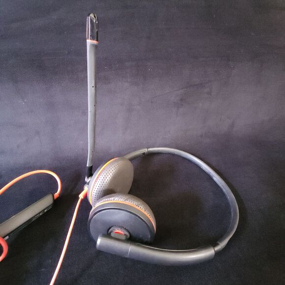 Plantronics Blackwire C3200 PLT Wired USB Headset for Mac & PC - Picture 2 of 8
